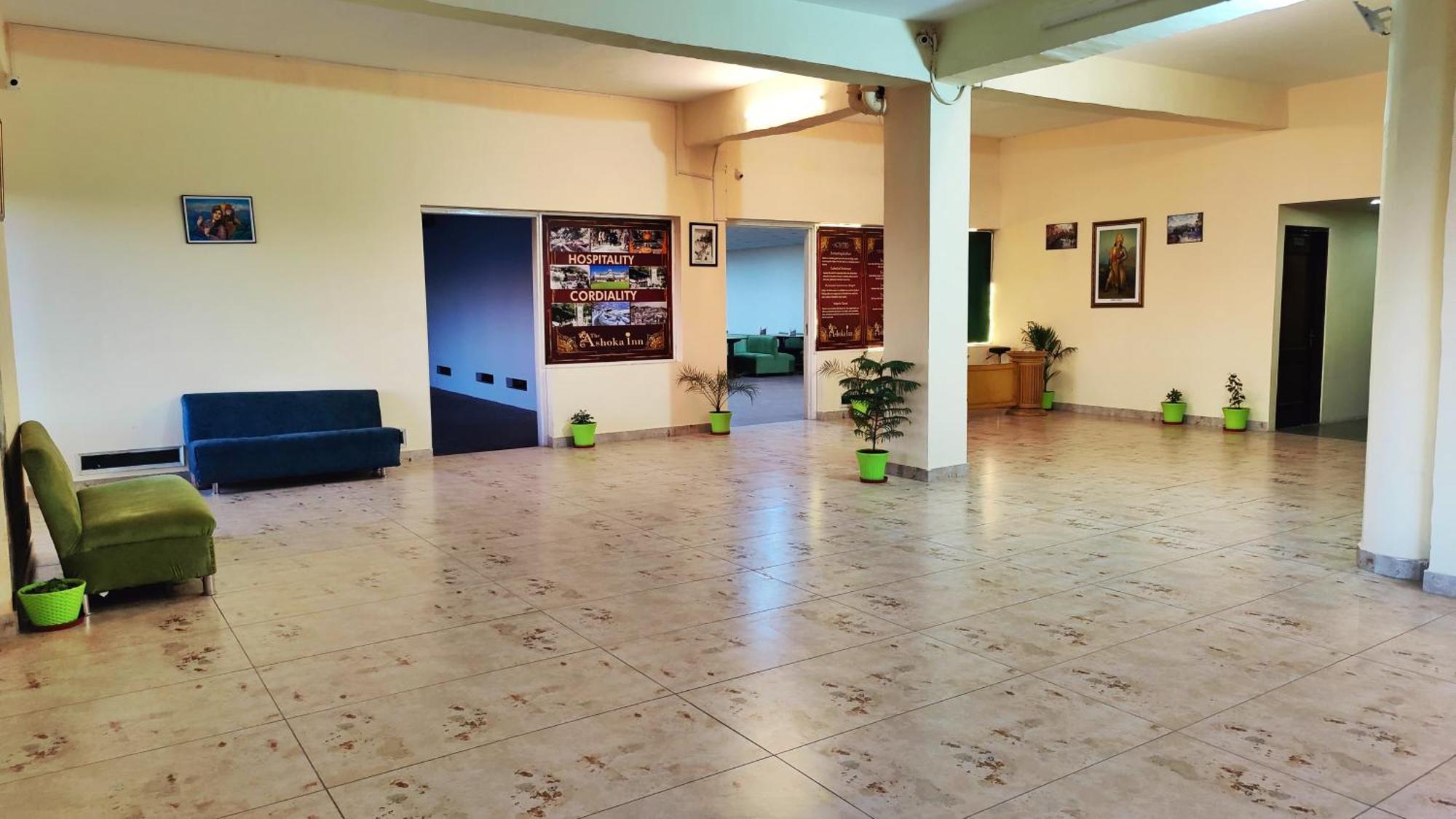 The Ashoka Inn 300Mts Walkable From Mall Road شيملا المظهر الخارجي الصورة