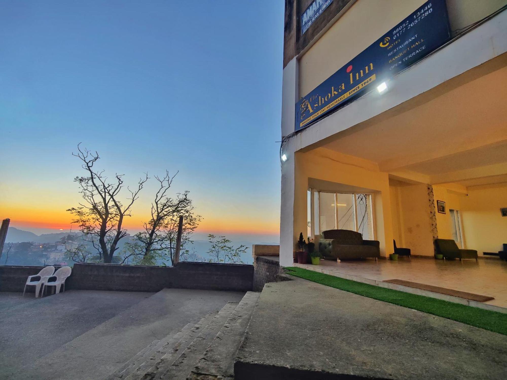 The Ashoka Inn 300Mts Walkable From Mall Road شيملا المظهر الخارجي الصورة