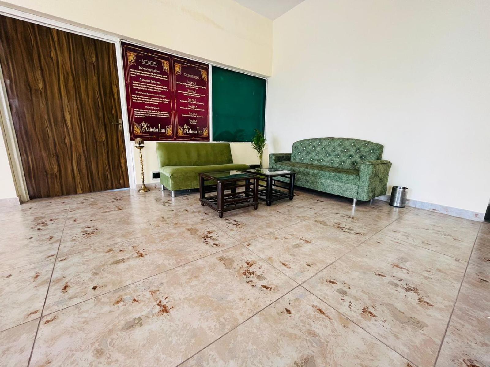The Ashoka Inn 300Mts Walkable From Mall Road شيملا المظهر الخارجي الصورة