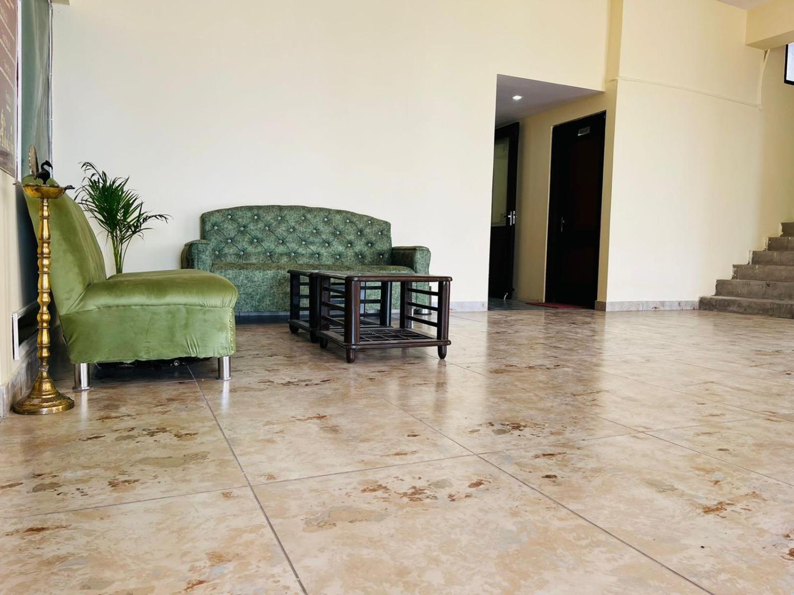 The Ashoka Inn 300Mts Walkable From Mall Road شيملا المظهر الخارجي الصورة