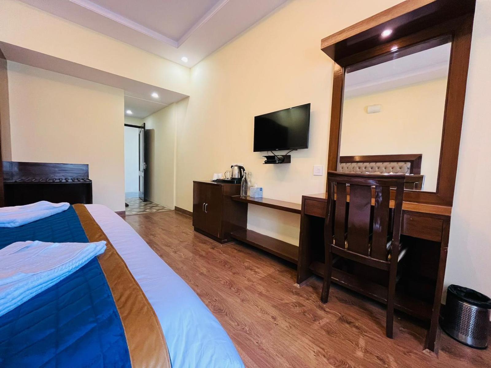 The Ashoka Inn 300Mts Walkable From Mall Road شيملا المظهر الخارجي الصورة